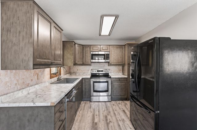 7589 Homestead Avenue S, Cottage Grove, MN 55016