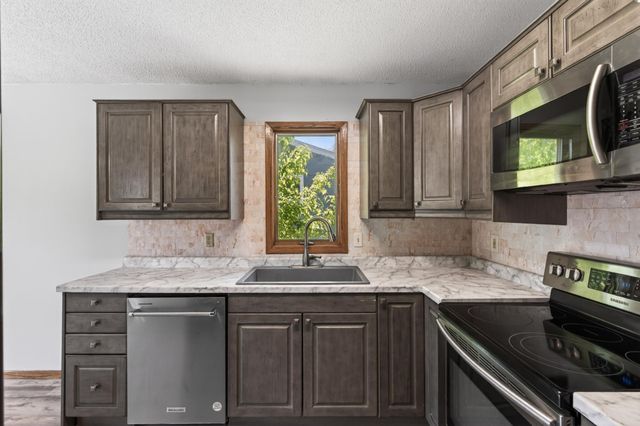 7589 Homestead Avenue S, Cottage Grove, MN 55016