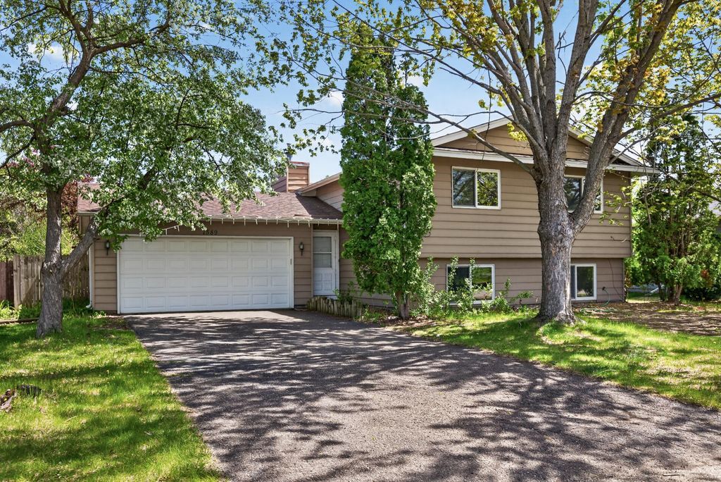 7589 Homestead Avenue S, Cottage Grove, MN 55016