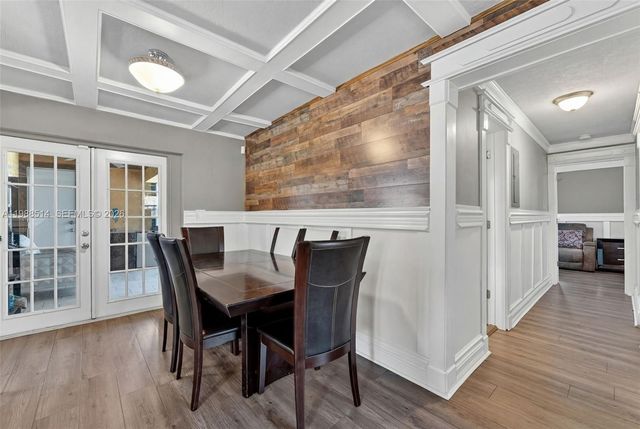 6621 NW 21st St, Sunrise, FL 33313