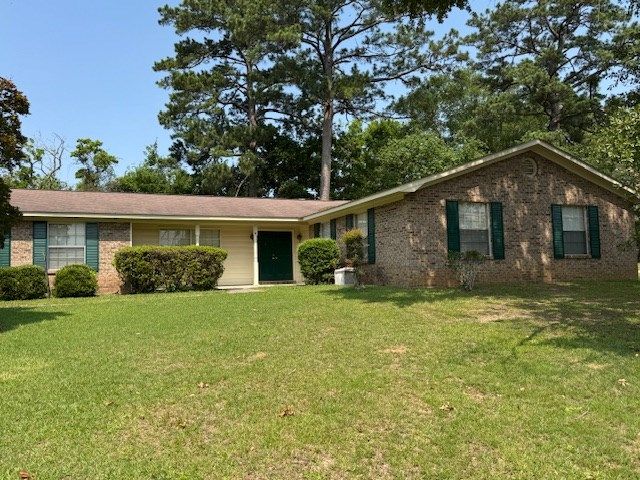 203 Aspen Circle, Dothan, AL 36303