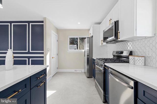 1717 CRESTVIEW AVE, Willow Grove, PA 19090