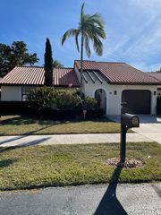 10 COLUMBIA Court, Deerfield Beach, FL 33442