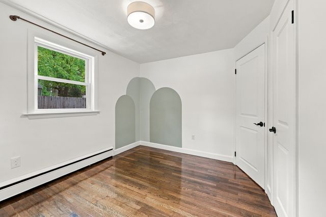 2 Azalea Rd, Newburyport, MA 01950