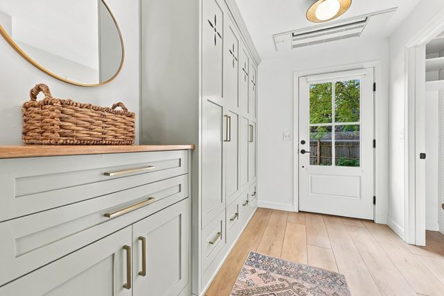 2 Azalea Rd, Newburyport, MA 01950