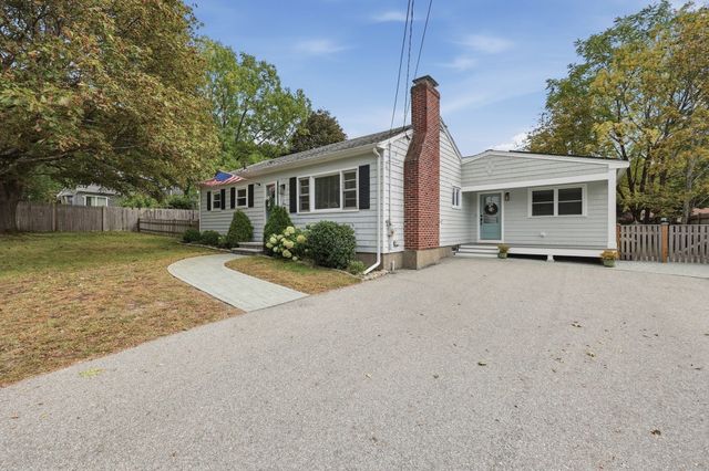 2 Azalea Rd, Newburyport, MA 01950