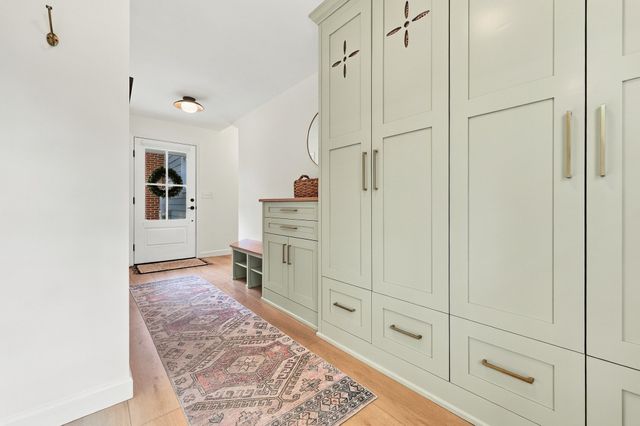 2 Azalea Rd, Newburyport, MA 01950