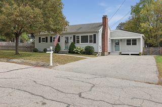 2 Azalea Rd, Newburyport, MA 01950