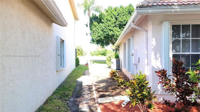 7650 NW 29th St, Margate, FL 33063