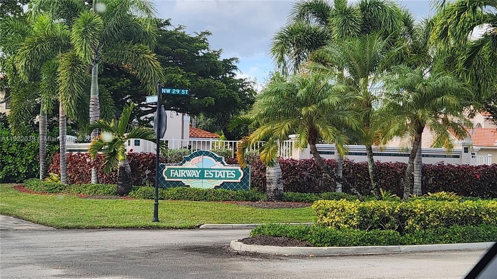 7650 NW 29th St, Margate, FL 33063