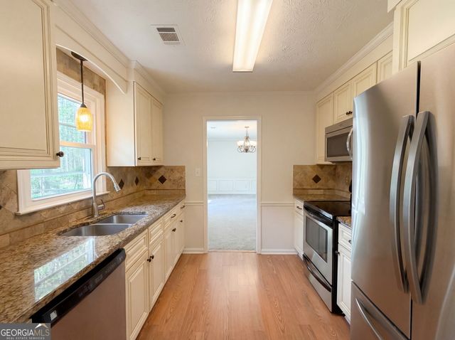 1622 Spaniel Court SW, Conyers, GA 30094