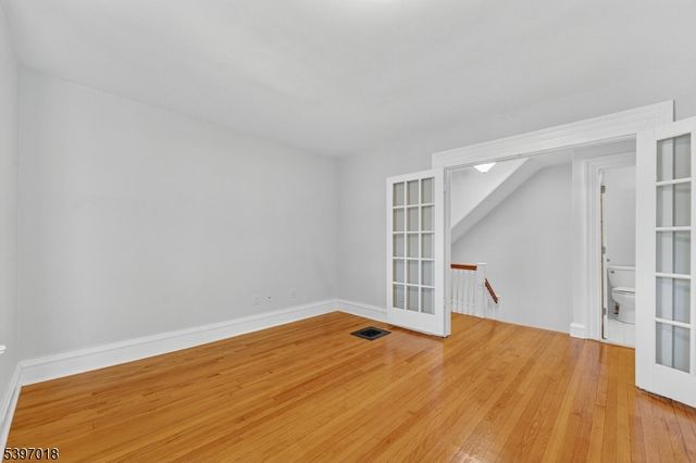 92 Midland Ave, Montclair Twp., NJ 07042