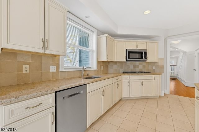 92 Midland Ave, Montclair Twp., NJ 07042