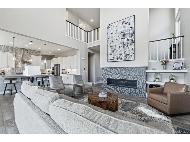 489 Meadowleaf Ln, Highlands Ranch, CO 80126