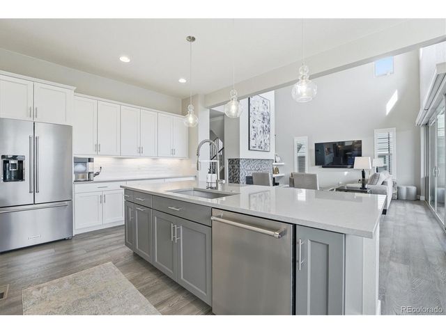 489 Meadowleaf Ln, Highlands Ranch, CO 80126
