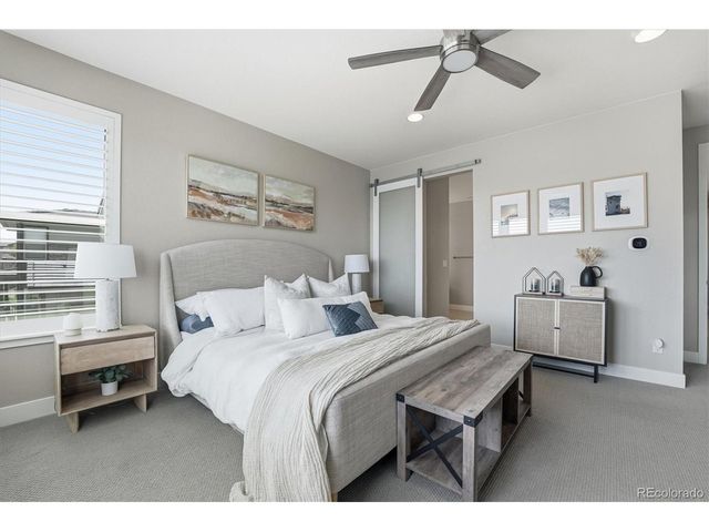 489 Meadowleaf Ln, Highlands Ranch, CO 80126