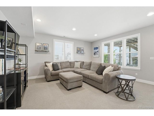 489 Meadowleaf Ln, Highlands Ranch, CO 80126