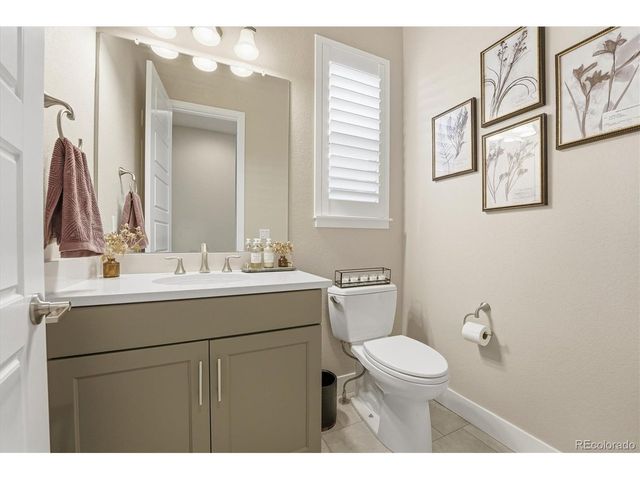 489 Meadowleaf Ln, Highlands Ranch, CO 80126