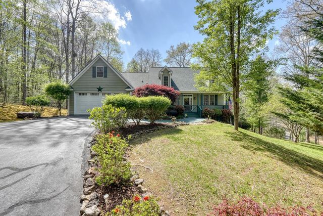 1514 Smithfield Lane, Young Harris, GA 30582