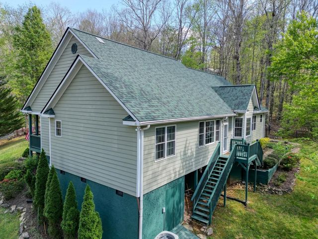 1514 Smithfield Lane, Young Harris, GA 30582
