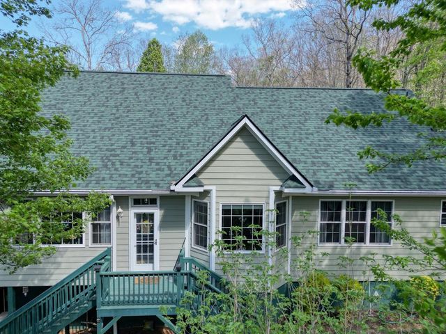 1514 Smithfield Lane, Young Harris, GA 30582