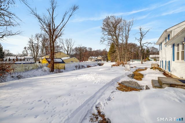 26 Susan Lane, North Haven, CT 06473