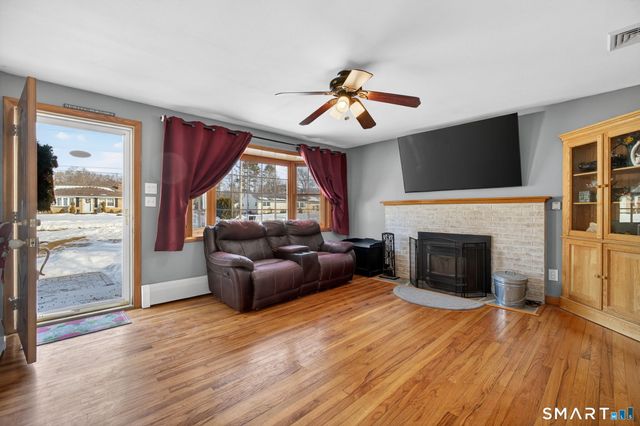 26 Susan Lane, North Haven, CT 06473