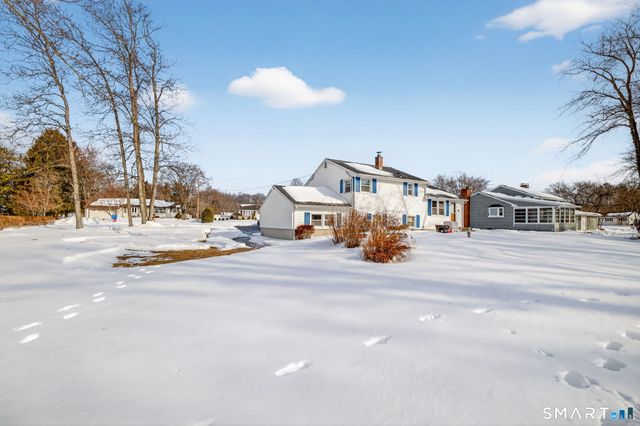 26 Susan Lane, North Haven, CT 06473