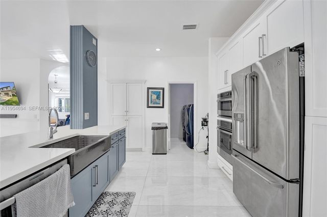 1367 Camellia Cir, Weston, FL 33326