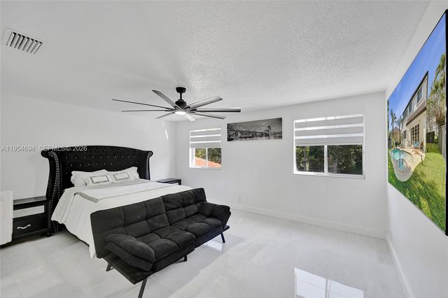 1367 Camellia Cir, Weston, FL 33326