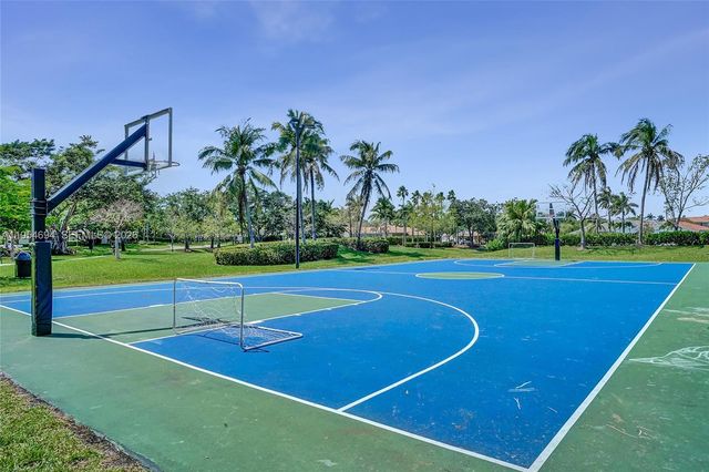 1367 Camellia Cir, Weston, FL 33326