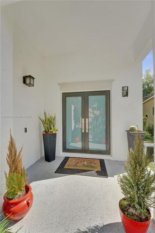 1367 Camellia Cir, Weston, FL 33326