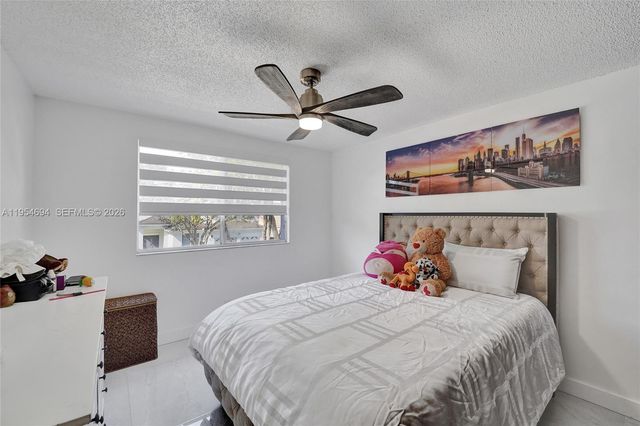 1367 Camellia Cir, Weston, FL 33326