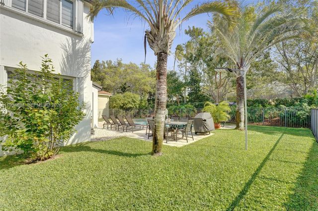 1367 Camellia Cir, Weston, FL 33326