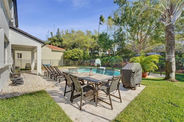 1367 Camellia Cir, Weston, FL 33326