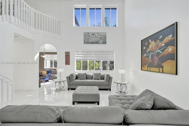 1367 Camellia Cir, Weston, FL 33326