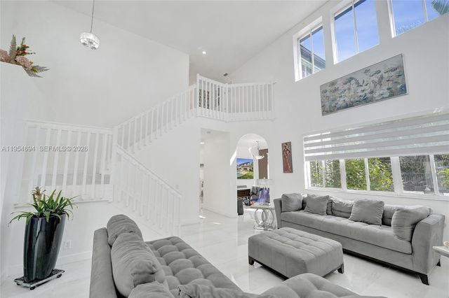 1367 Camellia Cir, Weston, FL 33326