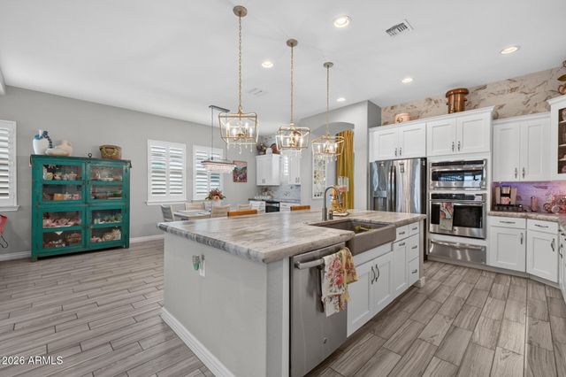 2935 S JEFFRY Street, Gilbert, AZ 85295