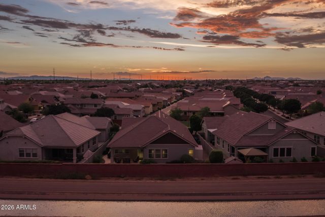 2935 S JEFFRY Street, Gilbert, AZ 85295