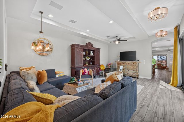 2935 S JEFFRY Street, Gilbert, AZ 85295
