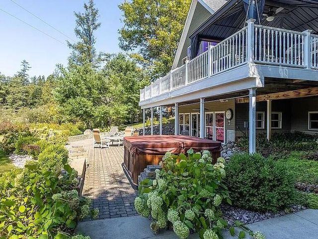 3518 E Long Lake Road, Harrison, MI 48625