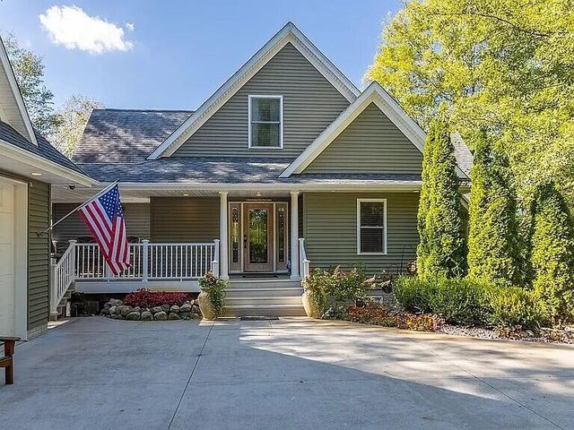 3518 E Long Lake Road, Harrison, MI 48625