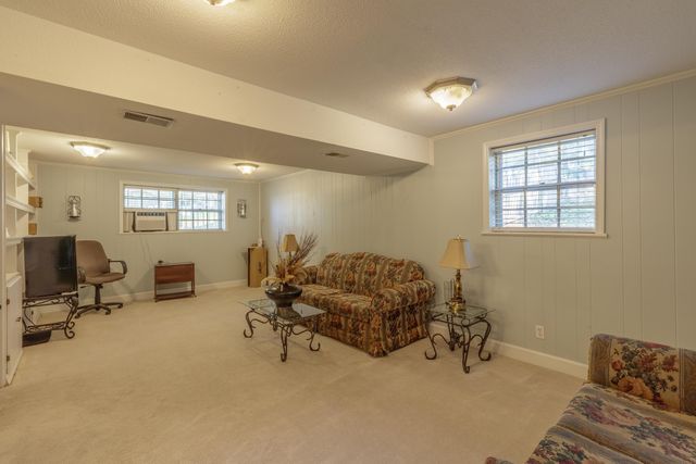 1625 Lisa Lynn Drive, Hixson, TN 37343