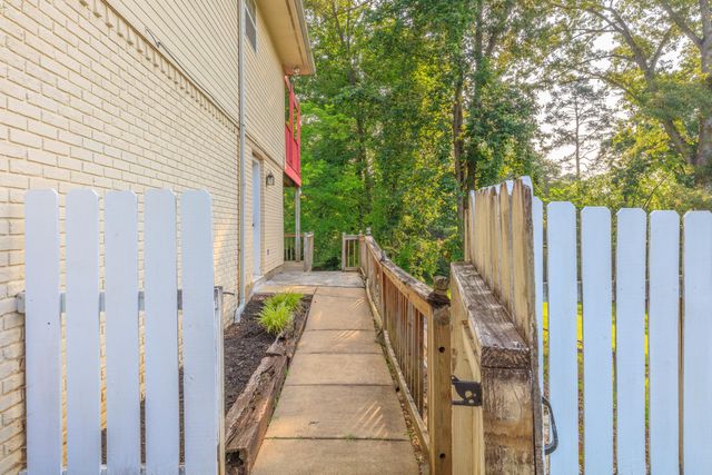 1625 Lisa Lynn Drive, Hixson, TN 37343