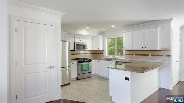 1625 Paterson Plank Road 10, Secaucus, NJ 07094