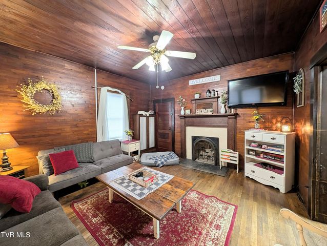 3645 Dc Caney Ridge Road, Clintwood, VA 24228