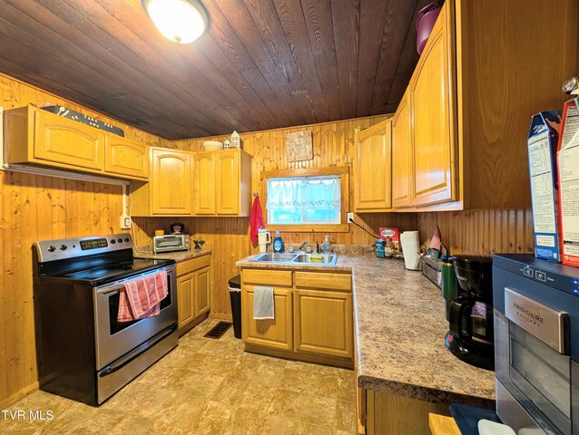 3645 Dc Caney Ridge Road, Clintwood, VA 24228