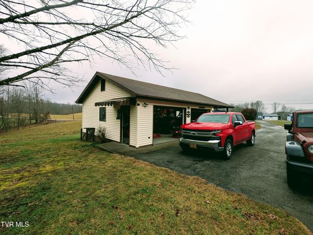 3645 Dc Caney Ridge Road, Clintwood, VA 24228