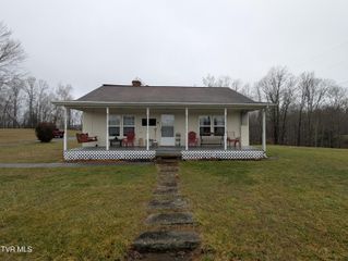 3645 Dc Caney Ridge Road, Clintwood, VA 24228