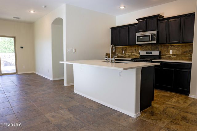 7441 RED CEDAR Drive, El Paso, TX 79911